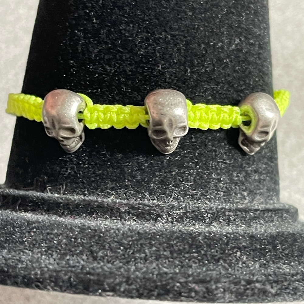 Aeropostale Aero 1987 Skull Florescent Green String Braided Bracelet
